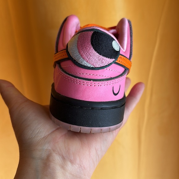 Nike SB Dunk Low "The Powerpuff Girls Blossom" 1.5 Y - Picture 3 of 16